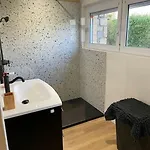 Jolie Maison à *